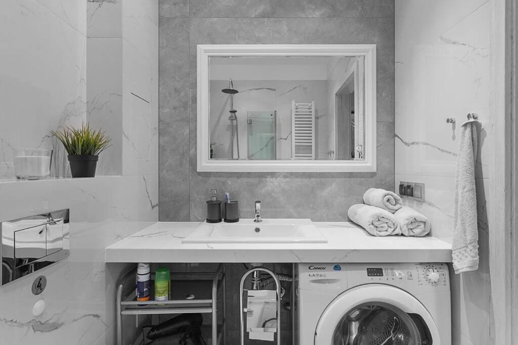 Roulette Apartment Wroclaw Bagian luar foto